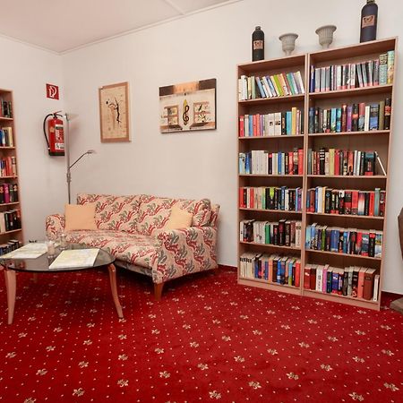 Hotel Kuenstleralm Kaprun Εξωτερικό φωτογραφία