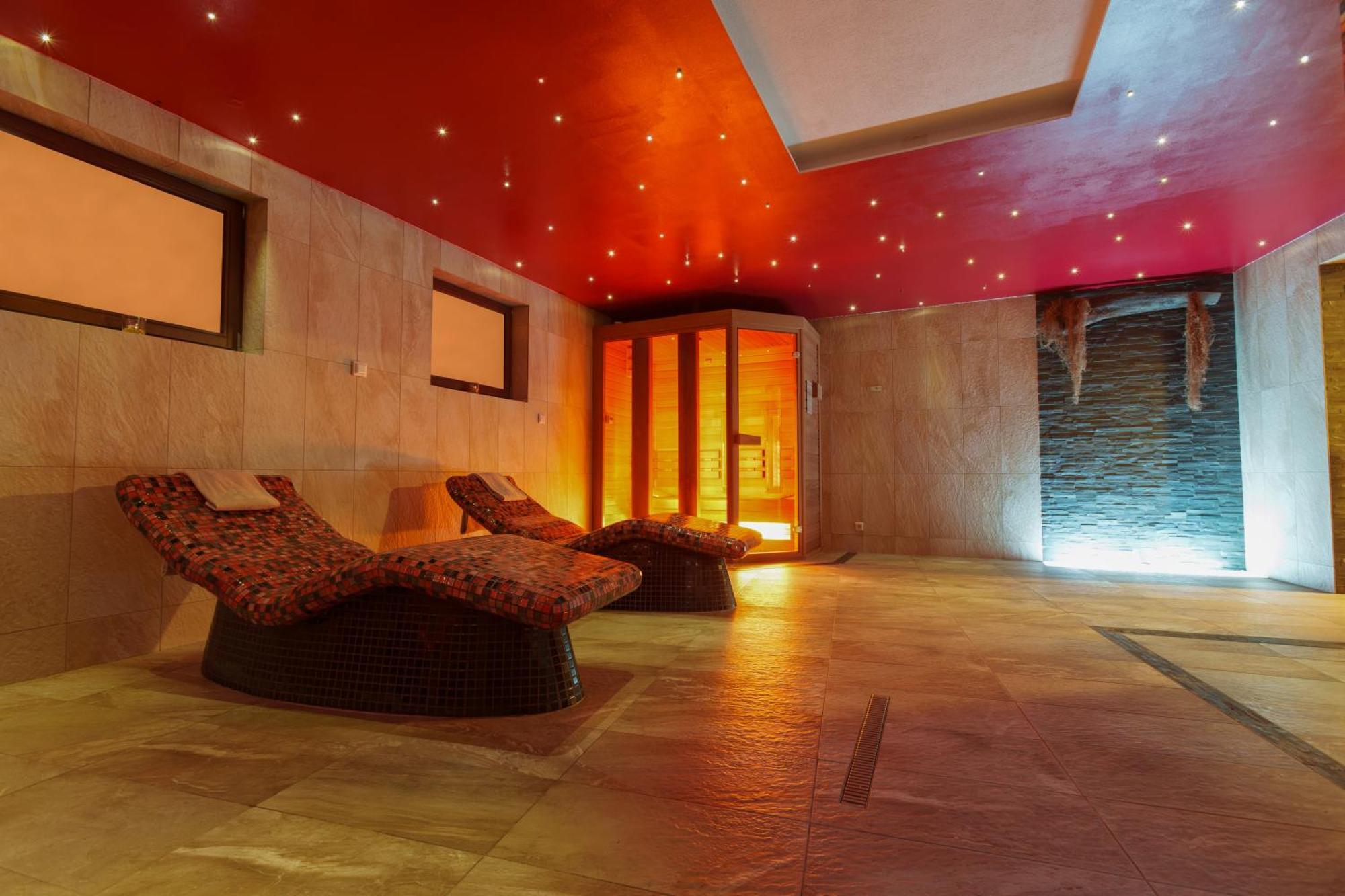 Hotel Kuenstleralm Kaprun Εξωτερικό φωτογραφία