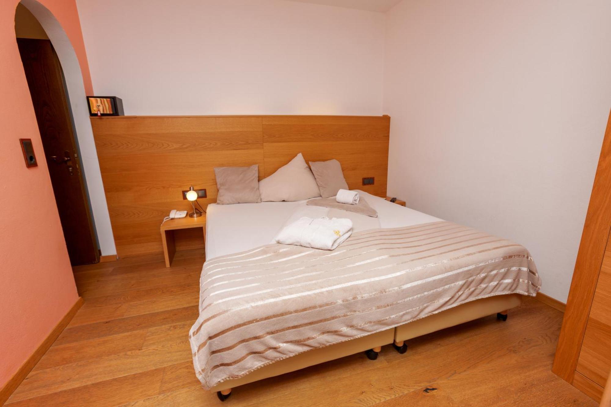 Hotel Kuenstleralm Kaprun Εξωτερικό φωτογραφία