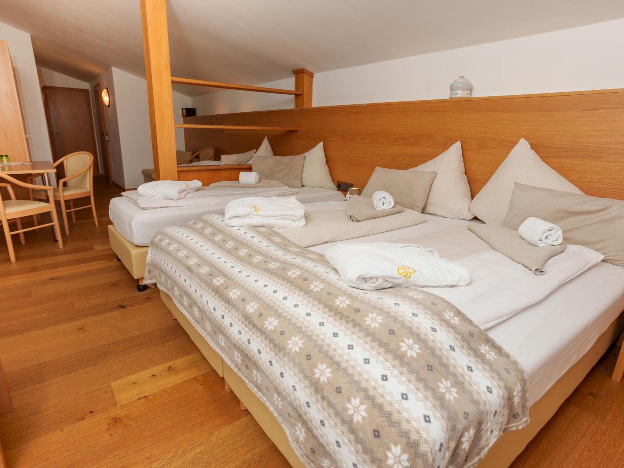 Hotel Kuenstleralm Kaprun Εξωτερικό φωτογραφία
