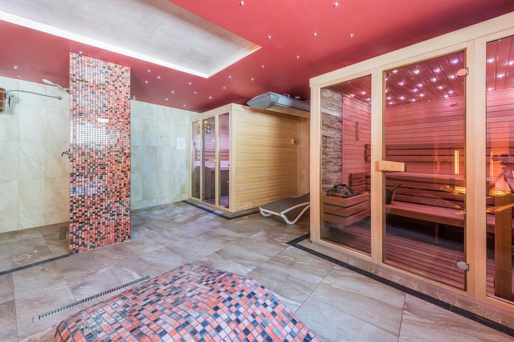 Hotel Kuenstleralm Kaprun Εξωτερικό φωτογραφία