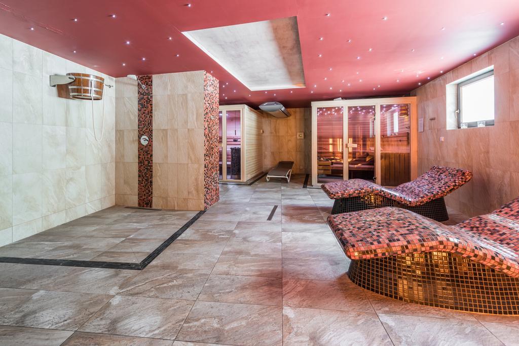 Hotel Kuenstleralm Kaprun Εξωτερικό φωτογραφία